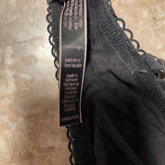 Victoria's Secret Leopard, Red, and Black Bra Trio - Picture 2 of 4